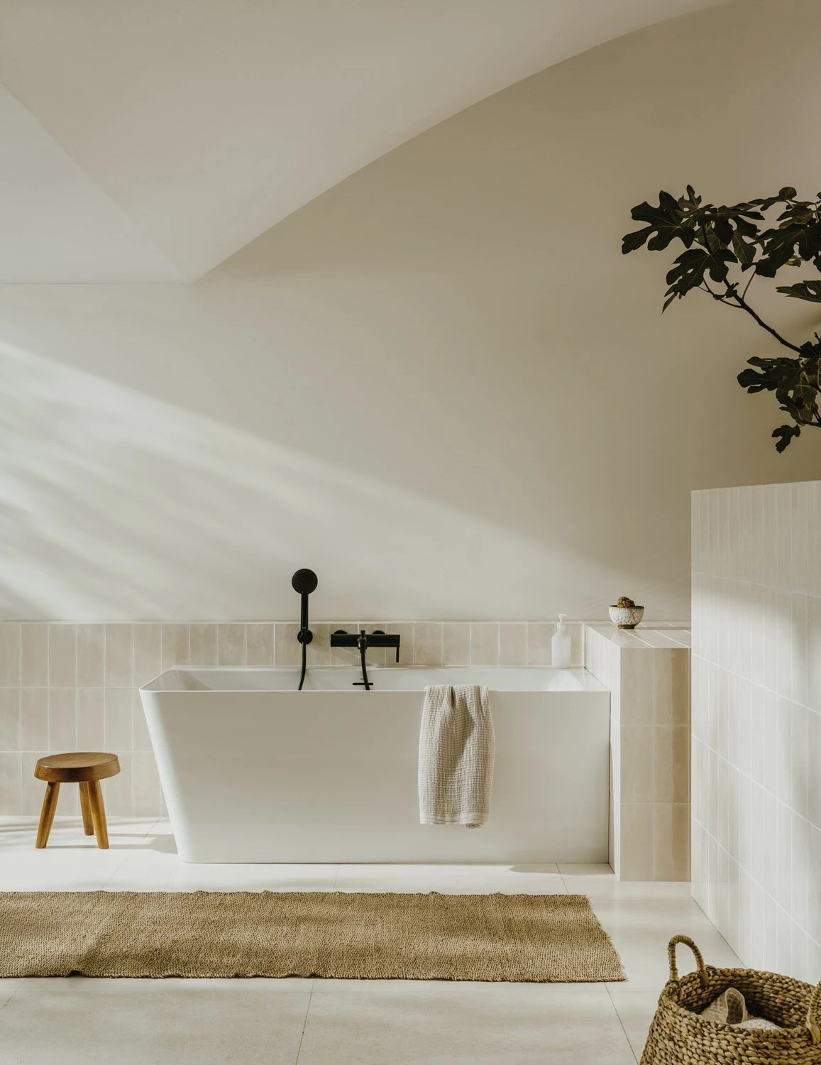 Roca Ona Eck-Badewanne 160 X 70 Cm, Einbau Rechts Mit L-Schürze 4 Roca Ona Eck-Badewanne 160 X 70 Cm, Einbau Rechts Mit L-Schürze – Bild 2